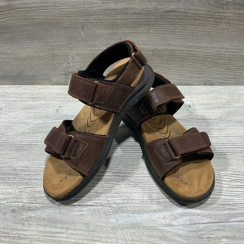 Clarks Hapsford Creek Mens Size 8 M Brown Classic Beach Outdoor Leather Sandals